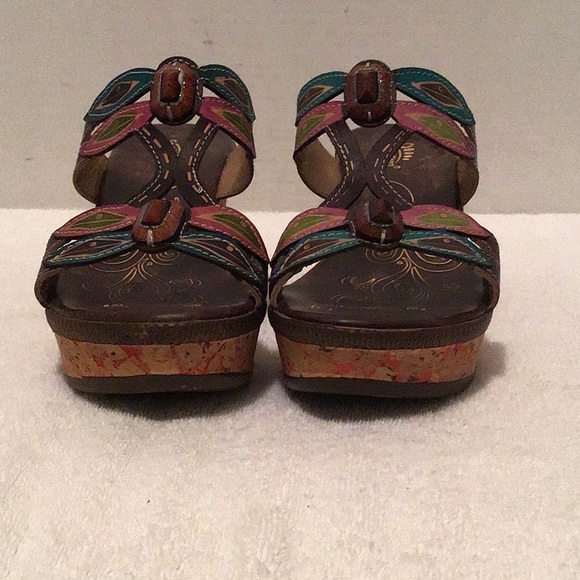 Spring Step Wedge Heel Slides - Picture 2 of 6